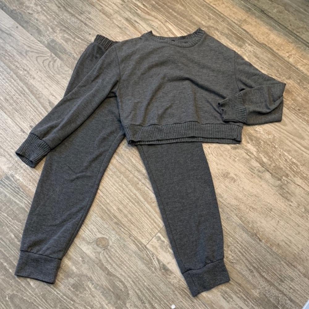 🖤 Zara Sweater Jogger set